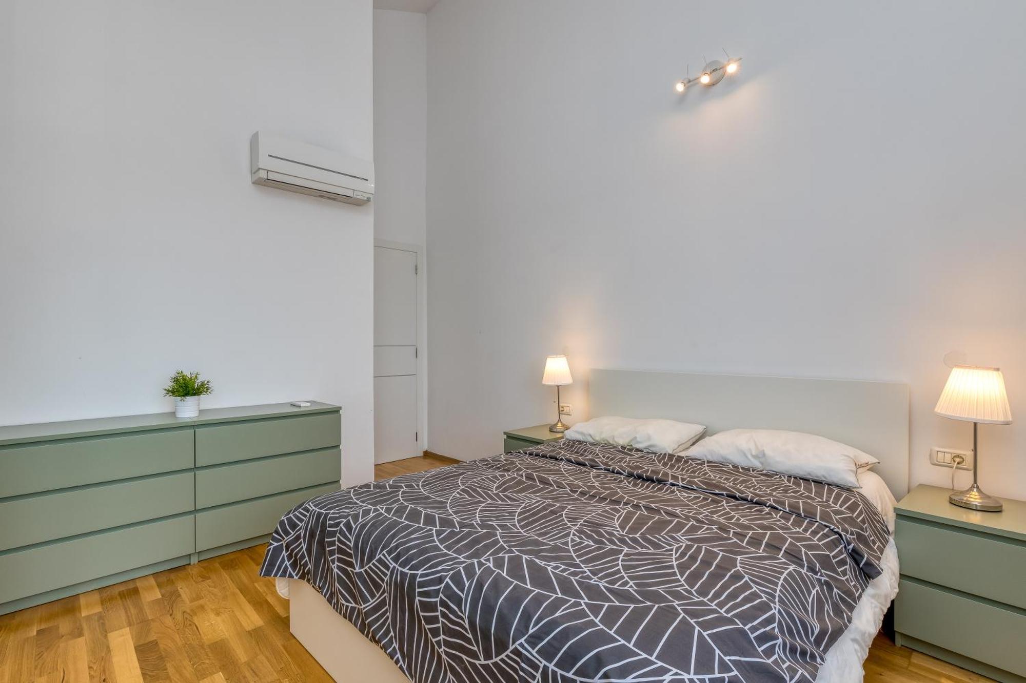 Diamond Seaview Penthouse Apartment
